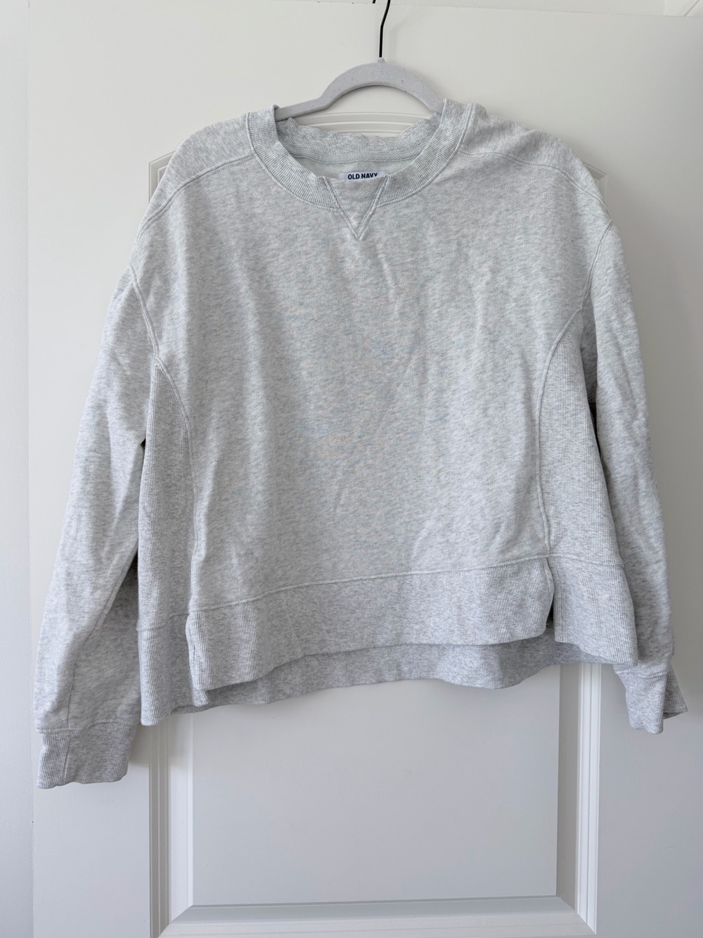 Old Navy Classic Light Gray Crewneck Sweatshirt